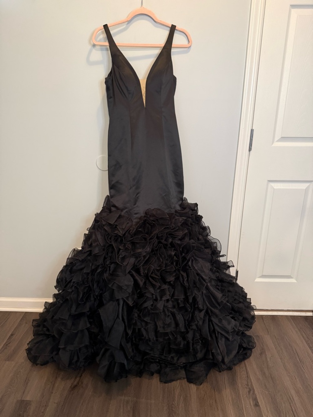 Sherri Hill 51678 Black Tulle Ruffle Mermaid Gown Size 4 - Picture 10 of 13
